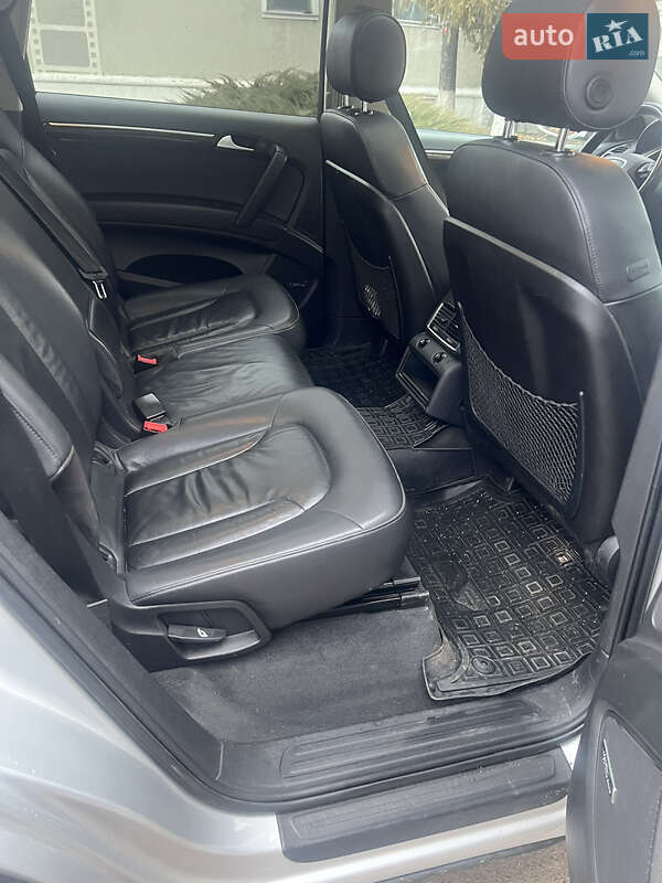 Внедорожник / Кроссовер Audi Q7 2011 в Томашполе