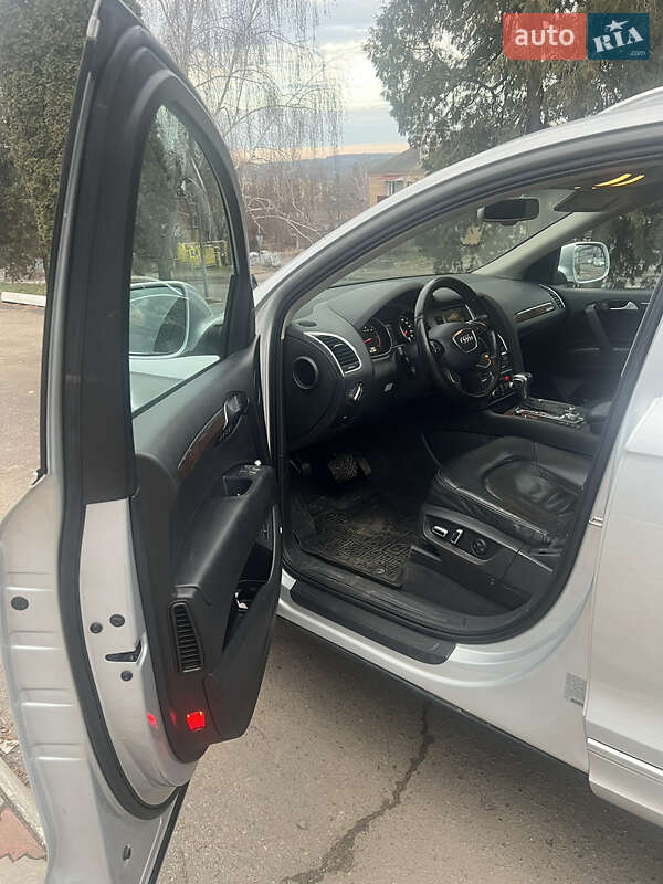 Внедорожник / Кроссовер Audi Q7 2011 в Томашполе