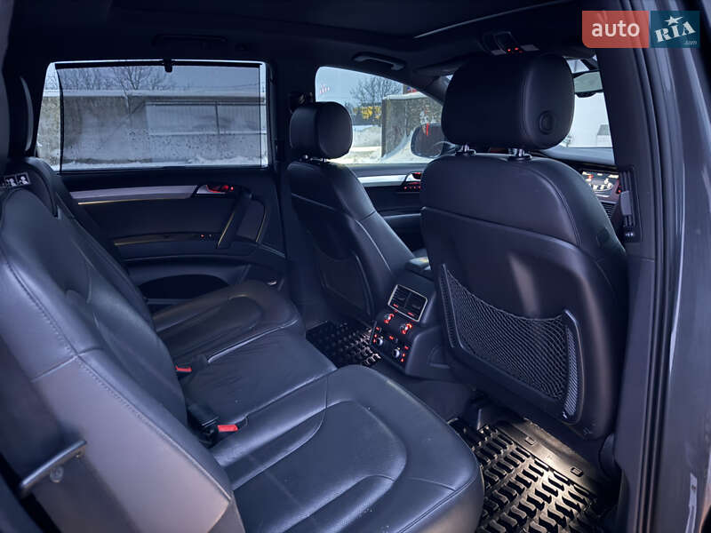 Внедорожник / Кроссовер Audi Q7 2013 в Дубно