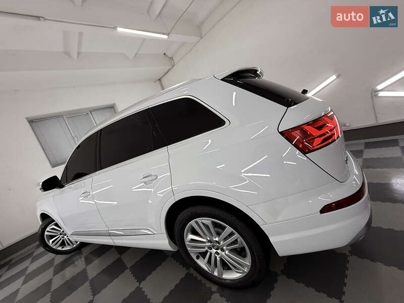 Внедорожник / Кроссовер Audi Q7 2018 в Трускавце