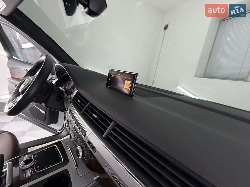 Внедорожник / Кроссовер Audi Q7 2018 в Трускавце