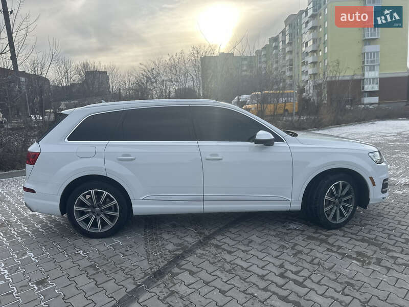 Внедорожник / Кроссовер Audi Q7 2017 в Полтаве