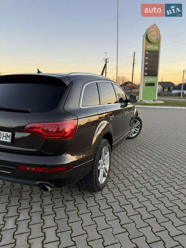 Внедорожник / Кроссовер Audi Q7 2010 в Калиновке