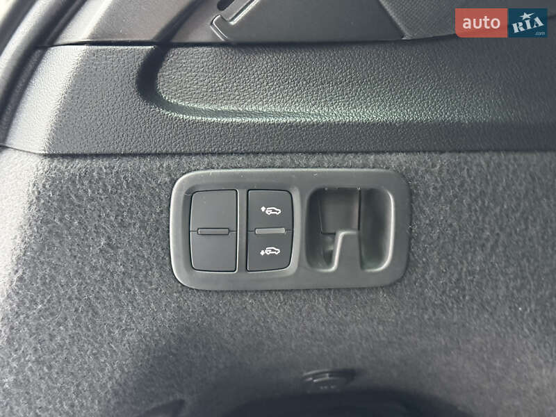 Внедорожник / Кроссовер Audi Q7 2020 в Киеве