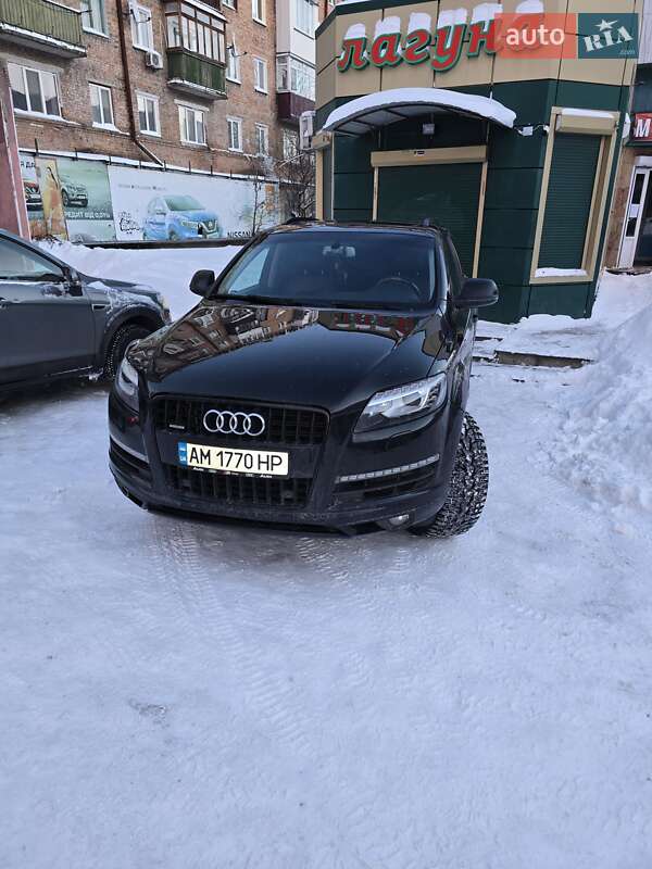 Внедорожник / Кроссовер Audi Q7 2013 в Коростене
