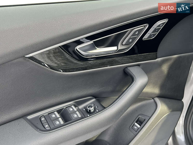 Внедорожник / Кроссовер Audi Q7 2017 в Ковеле