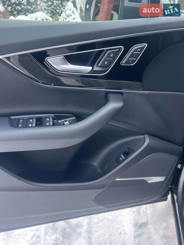 Внедорожник / Кроссовер Audi Q7 2017 в Львове