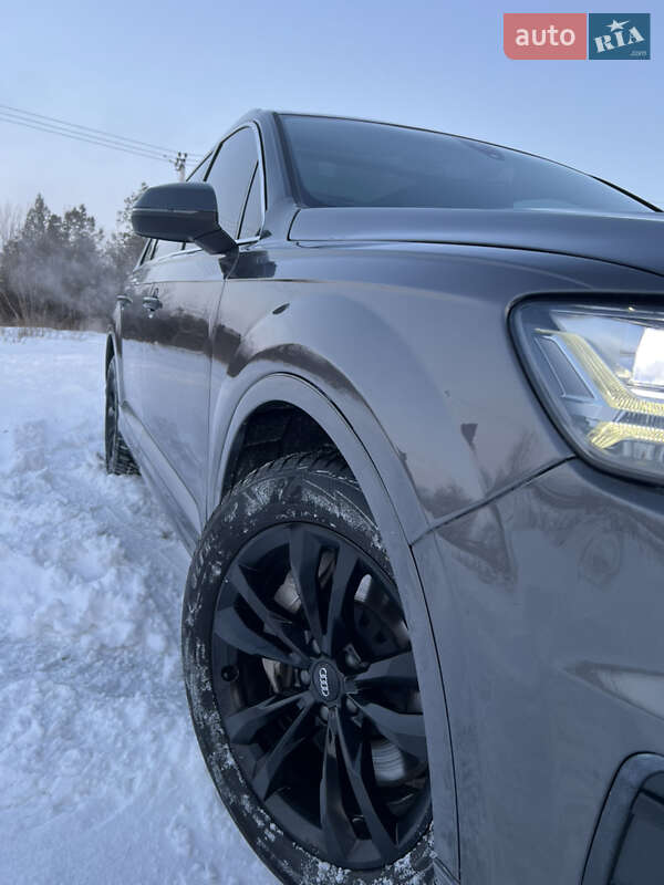 Внедорожник / Кроссовер Audi Q7 2018 в Киеве фото 8 Внедорожник / Кроссовер Audi Q7 2018 в Киеве
