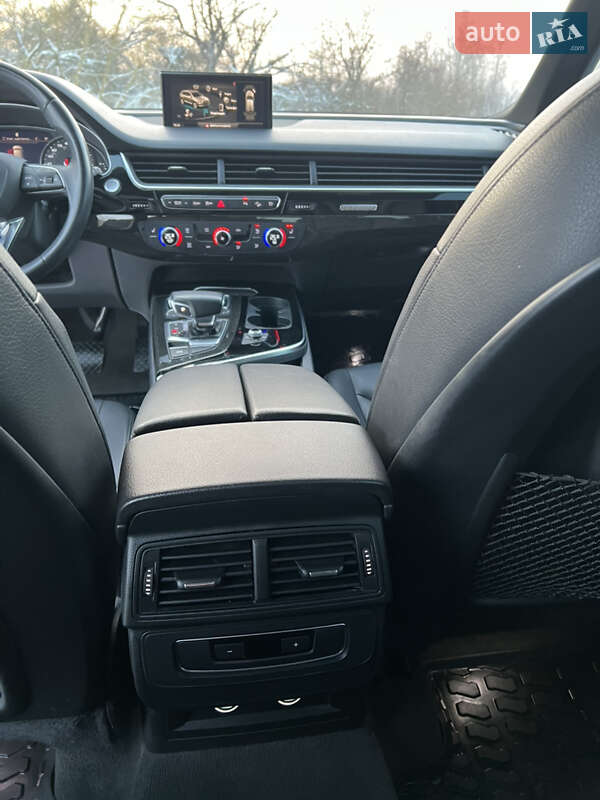 Внедорожник / Кроссовер Audi Q7 2018 в Киеве фото 17 Внедорожник / Кроссовер Audi Q7 2018 в Киеве