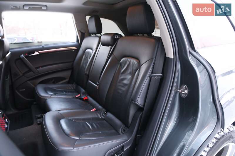 Внедорожник / Кроссовер Audi Q7 2015 в Киеве