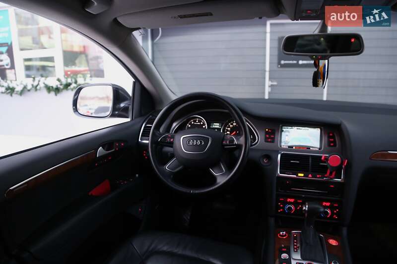 Внедорожник / Кроссовер Audi Q7 2015 в Киеве