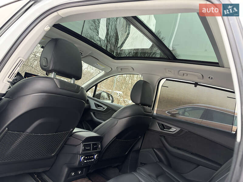 Внедорожник / Кроссовер Audi Q7 2018 в Киеве