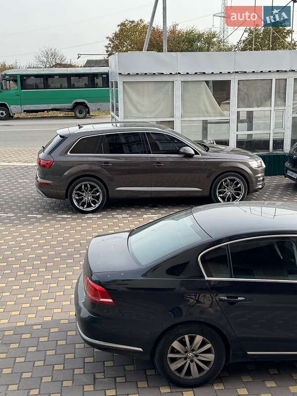 Внедорожник / Кроссовер Audi Q7 2016 в Киеве