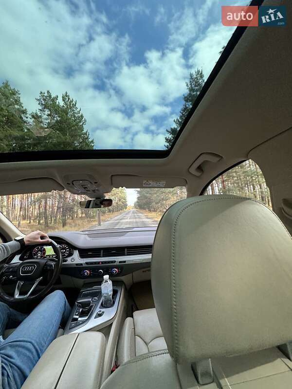 Внедорожник / Кроссовер Audi Q7 2016 в Киеве