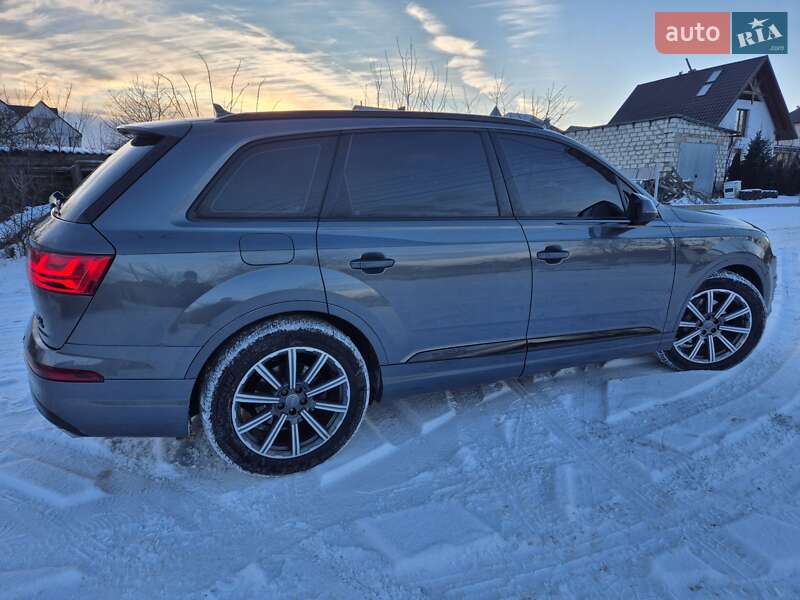 Внедорожник / Кроссовер Audi Q7 2016 в Дунаевцах