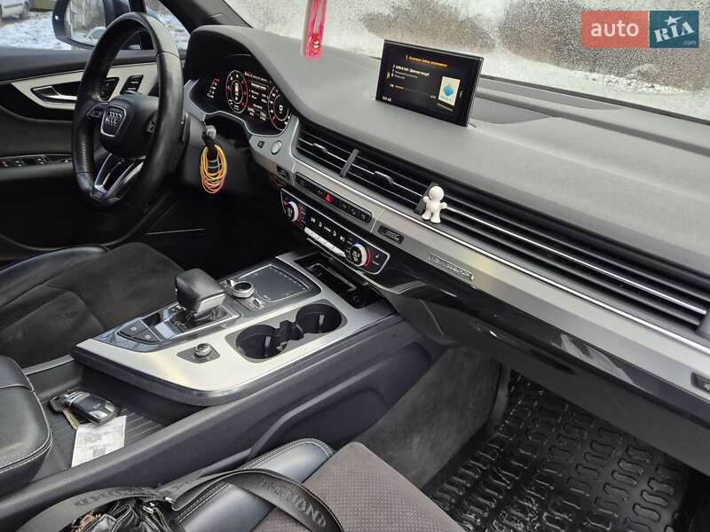 Внедорожник / Кроссовер Audi Q7 2016 в Дунаевцах
