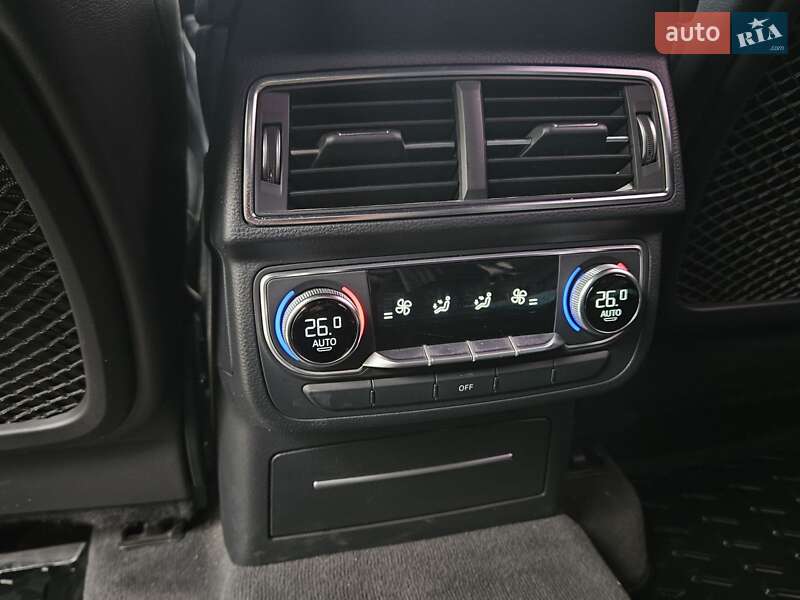 Внедорожник / Кроссовер Audi Q7 2016 в Дунаевцах