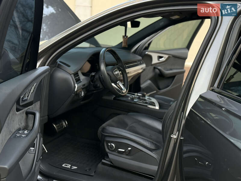 Внедорожник / Кроссовер Audi Q7 2019 в Одессе