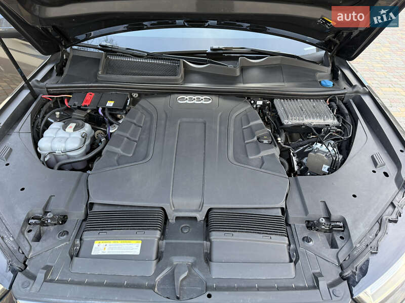 Внедорожник / Кроссовер Audi Q7 2019 в Одессе
