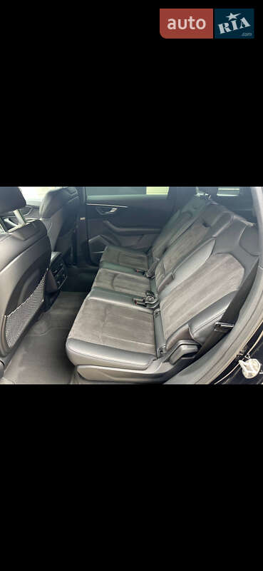Внедорожник / Кроссовер Audi Q7 2020 в Киеве