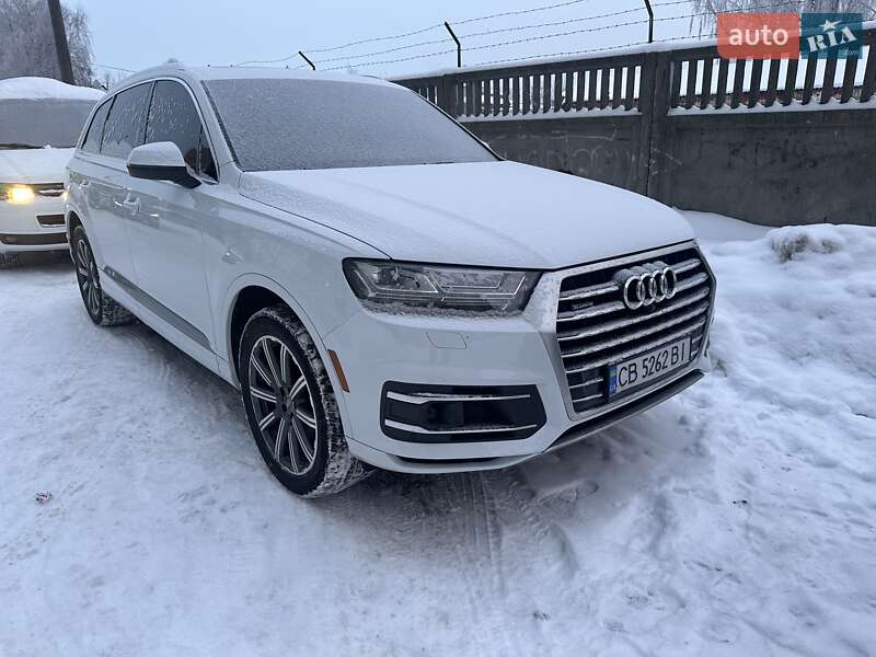 Внедорожник / Кроссовер Audi Q7 2017 в Чернигове