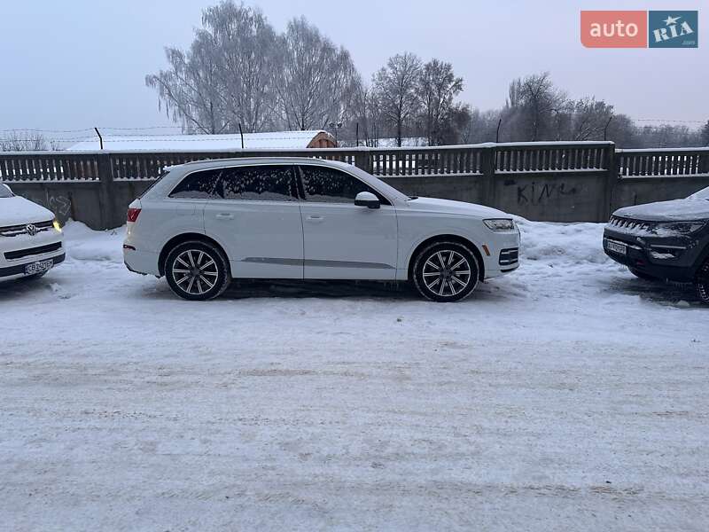 Внедорожник / Кроссовер Audi Q7 2017 в Чернигове