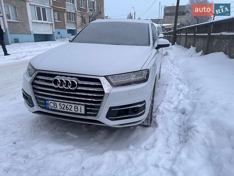 Внедорожник / Кроссовер Audi Q7 2017 в Чернигове