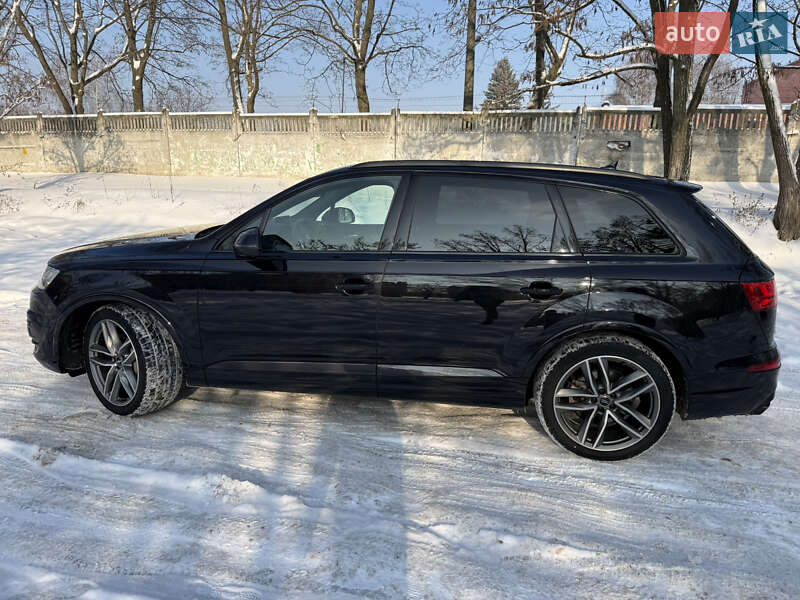 Внедорожник / Кроссовер Audi Q7 2018 в Чернигове