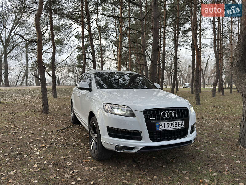 Внедорожник / Кроссовер Audi Q7 2013 в Кременчуге