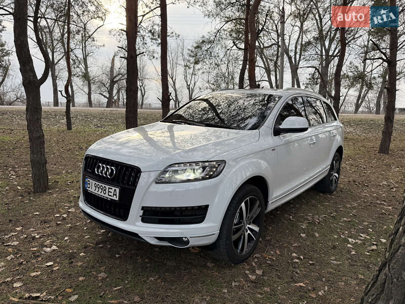 Внедорожник / Кроссовер Audi Q7 2013 в Кременчуге