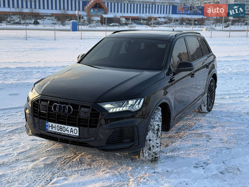 Внедорожник / Кроссовер Audi Q7 2023 в Киеве