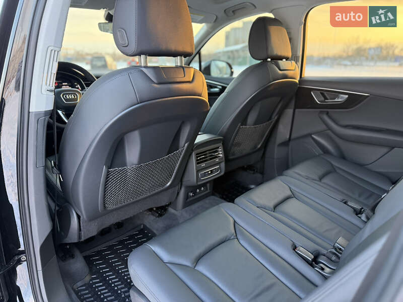 Внедорожник / Кроссовер Audi Q7 2023 в Киеве