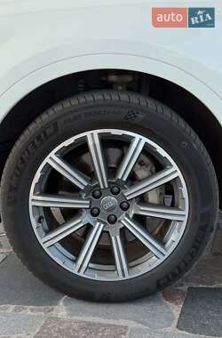 Позашляховик / Кросовер Audi Q7 2016 в Львові