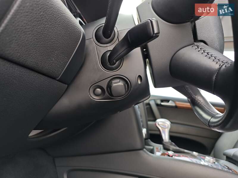 Внедорожник / Кроссовер Audi Q7 2013 в Бродах