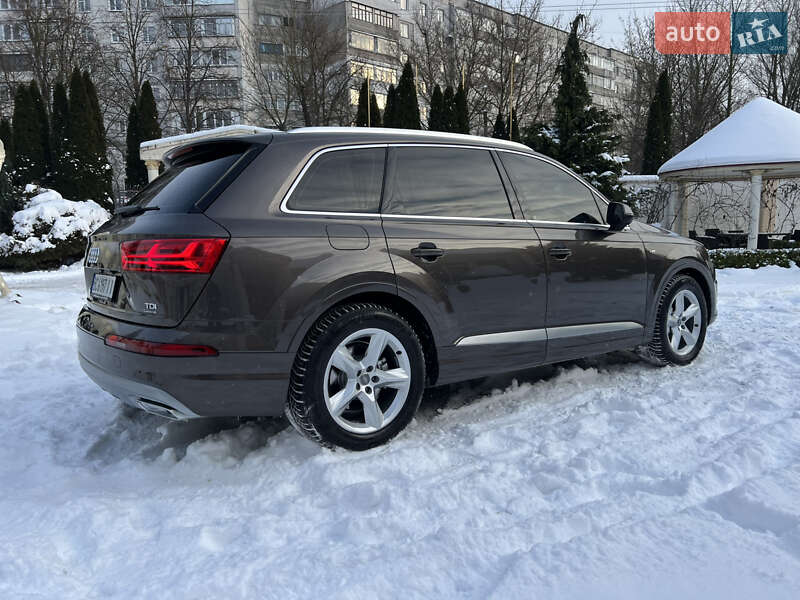 Внедорожник / Кроссовер Audi Q7 2015 в Хмельницком