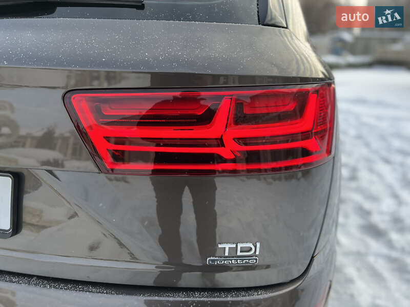 Внедорожник / Кроссовер Audi Q7 2015 в Хмельницком