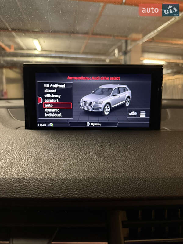 Внедорожник / Кроссовер Audi Q7 2017 в Костополе
