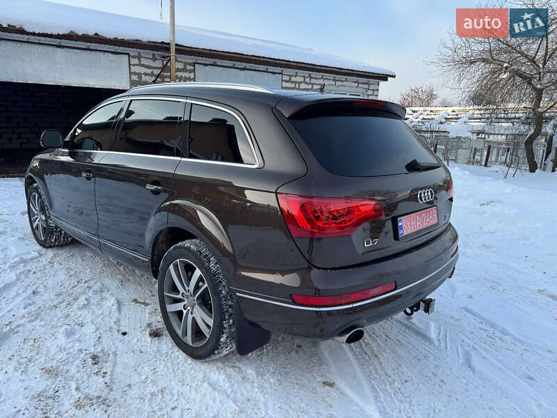 Внедорожник / Кроссовер Audi Q7 2014 в Владимире