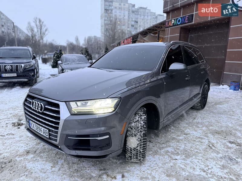 Внедорожник / Кроссовер Audi Q7 2017 в Харькове