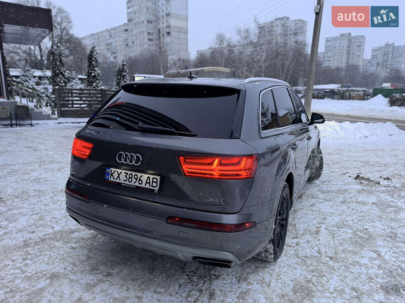 Внедорожник / Кроссовер Audi Q7 2017 в Харькове