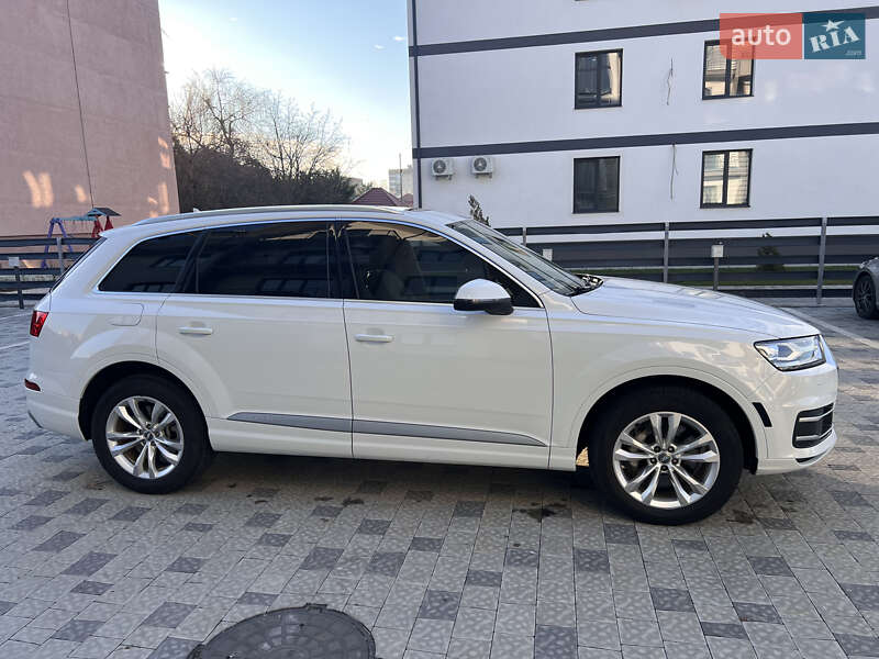 Внедорожник / Кроссовер Audi Q7 2018 в Ужгороде