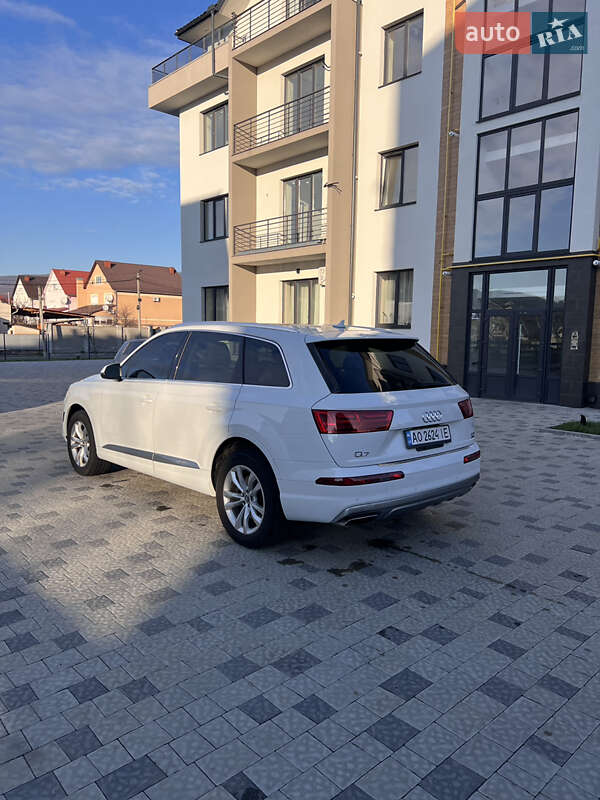 Внедорожник / Кроссовер Audi Q7 2018 в Ужгороде