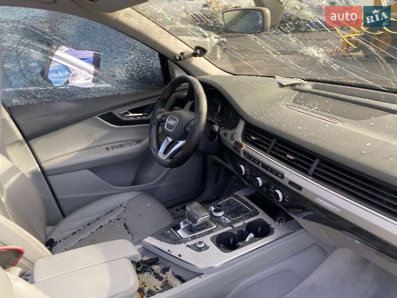 Внедорожник / Кроссовер Audi Q7 2017 в Львове