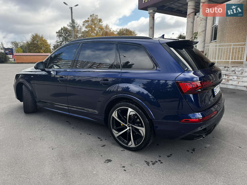Внедорожник / Кроссовер Audi Q7 2021 в Тернополе