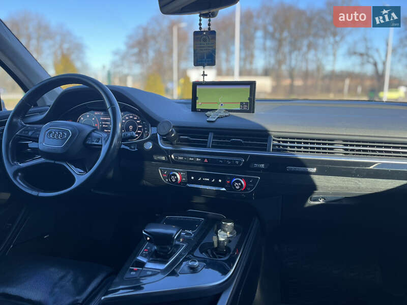 Внедорожник / Кроссовер Audi Q7 2016 в Виннице