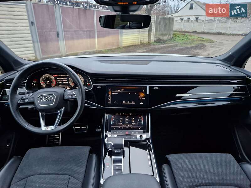 Внедорожник / Кроссовер Audi Q7 2023 в Киеве