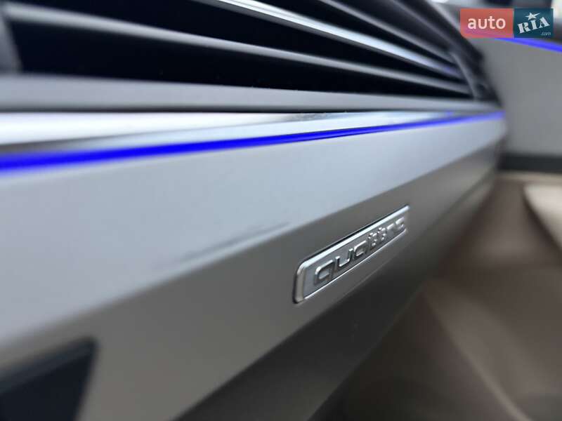 Внедорожник / Кроссовер Audi Q7 2016 в Киеве