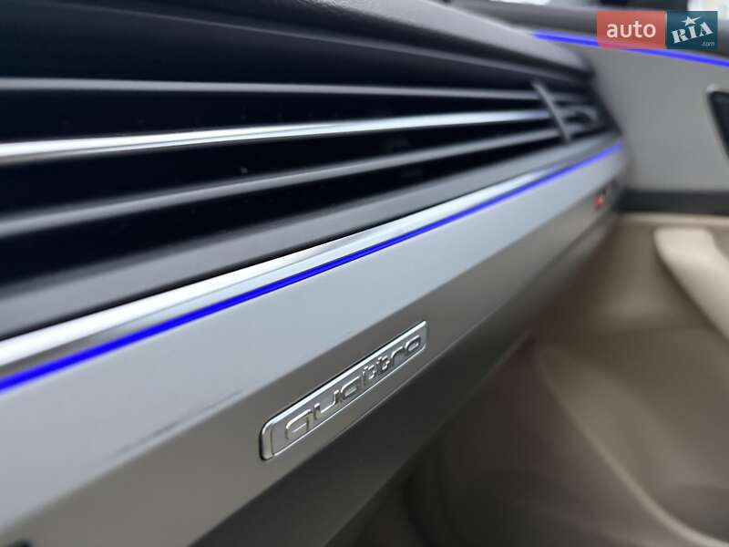 Внедорожник / Кроссовер Audi Q7 2016 в Киеве