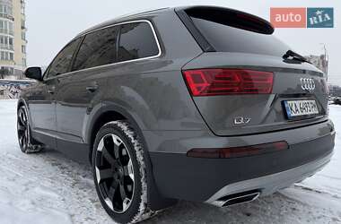 Позашляховик / Кросовер Audi Q7 2016 в Києві