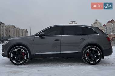 Позашляховик / Кросовер Audi Q7 2016 в Києві